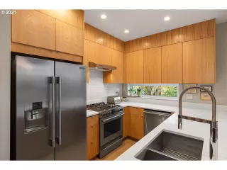 Photo #1: 21090252 Listing