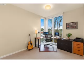 Photo #5: 21090252 Listing