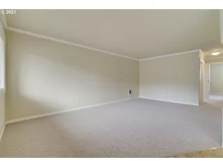 Photo #4: 21091273 Listing