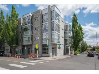 More Details about MLS # 21091618 : 910 SE 42ND AVE 280