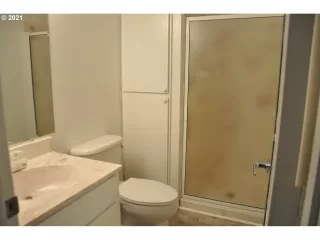 Photo #6: 21091827 Listing