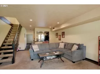 Photo #6: 21092317 Listing 