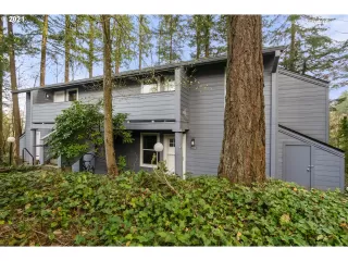 Photo #1: 21092728 Listing