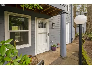 Photo #3: 21092728 Listing