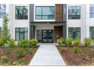 Photo #2: 21093386 Listing 