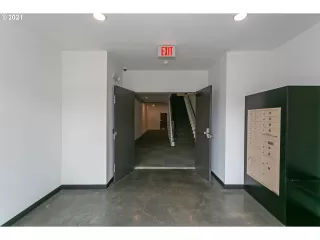 Photo #3: 21093386 Listing 