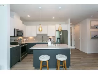 Photo #6: 21093386 Listing 