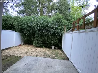 Photo #3: 21093399 Listing