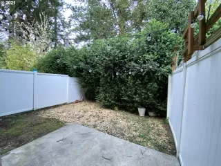 Photo #4: 21093399 Listing