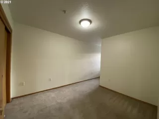 Photo #6: 21093399 Listing