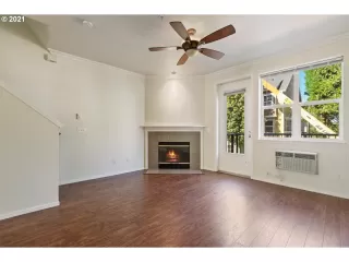 Photo #6: 21093846 Listing