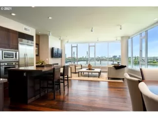 Photo #4: 21093918 Listing 