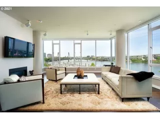 Photo #6: 21093918 Listing 