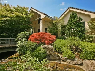 Photo #2: 21094579 Listing