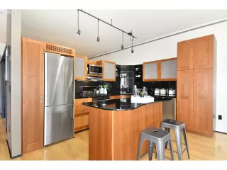 Photo #1: 21094950 Listing 