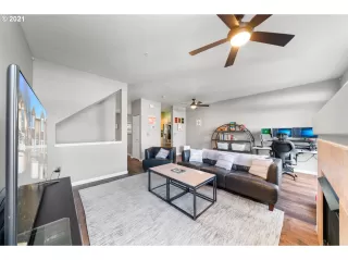 Photo #3: 21095100 Listing