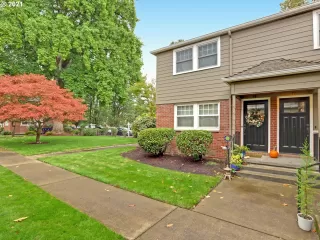 More Details about MLS # 21095494 : 2555 NW SAVIER ST 17