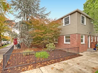 Photo #5: 21095494 Listing