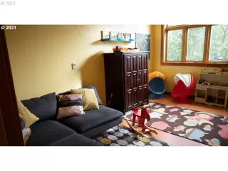 Photo #2: 21095786 Listing