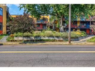 Photo #4: 21095786 Listing