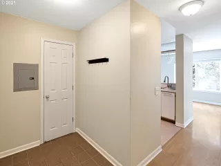 Photo #2: 21095803 Listing