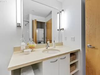 Photo #3: 21095841 Listing