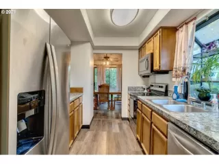 Photo #4: 21095978 Listing