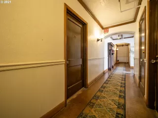 Photo #2: 21096212 Listing