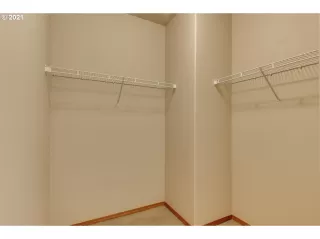 Photo #3: 21097290 Listing