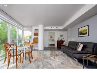 Photo #4: 21097379 Listing 