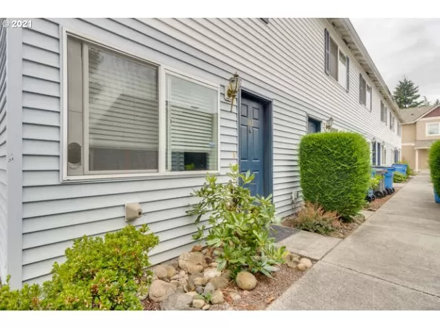 MLS: 21098219 Condo For Sale