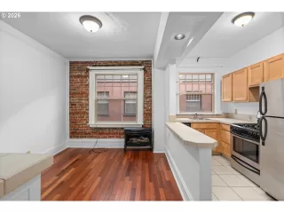 Photo #1: 210982259 Listing 