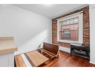 Photo #4: 210982259 Listing 