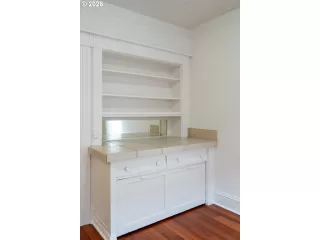 Photo #5: 210982259 Listing 