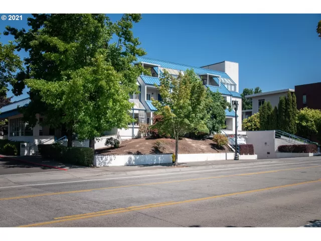 MLS: 21098275 Condo For Sale