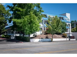 Photo #1: 21098275 Listing 