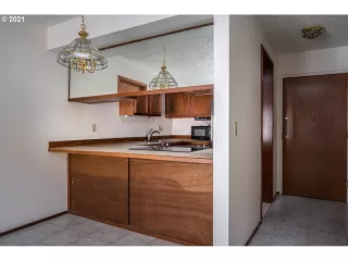 Photo #6: 21098275 Listing 