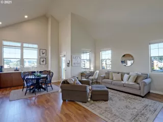 Photo #1: 21098312 Listing