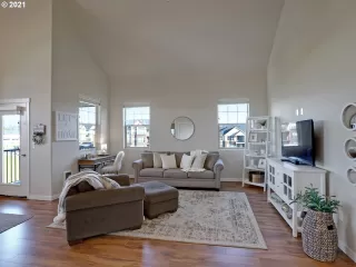 Photo #2: 21098312 Listing