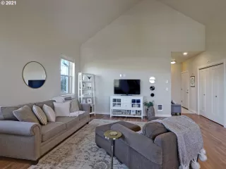 Photo #3: 21098312 Listing