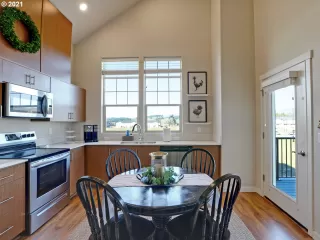 Photo #4: 21098312 Listing