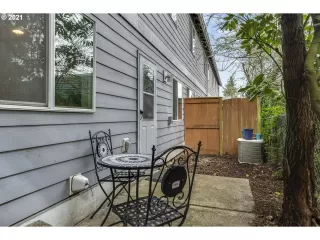Click for more information on MLS # 21098506 : 11744 SE FOSTER RD 204 More Details about MLS # 21098506 : 11744 SE FOSTER RD 204
