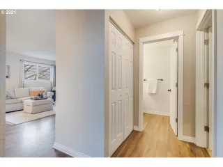 Photo #2: 21099099 Listing