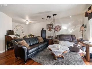 Photo #1: 21099609 Listing