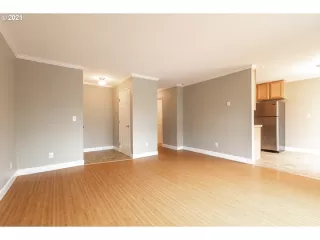 Photo #6: 21100251 Listing