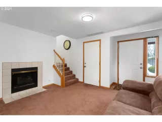 Photo #1: 21100614 Listing