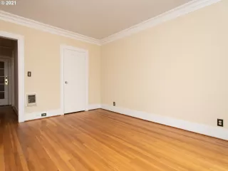 Photo #2: 21100983 Listing