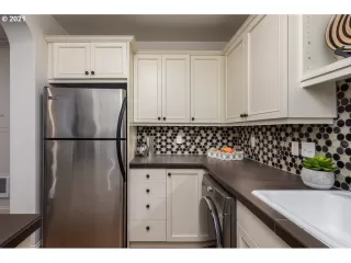 Photo #3: 21101095 Listing 