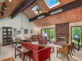 Photo #3: 21101217 Listing 