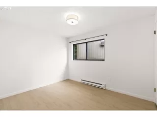 Photo #3: 21103054 Listing